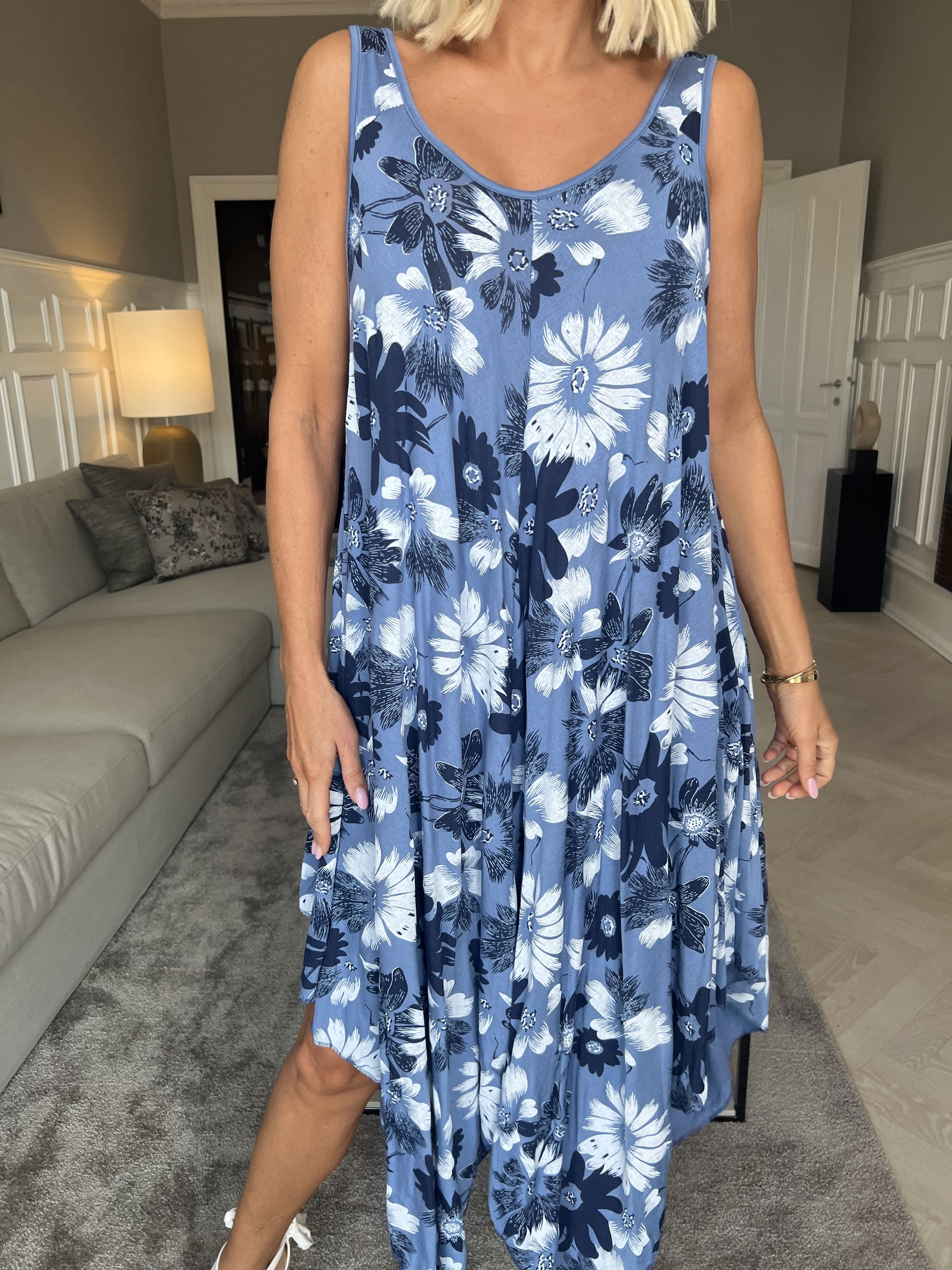 Blair - Luftig viskosklänning med blommigt mönster